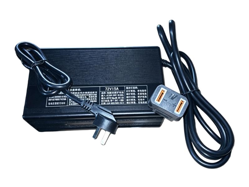 Cargador negro para 60V72V